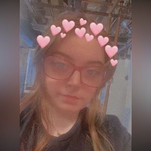 Meet your Posher, Neva